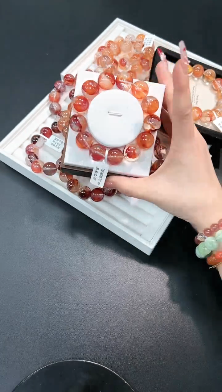 【闪购商品】水晶手串未镶嵌4r多样性发其一