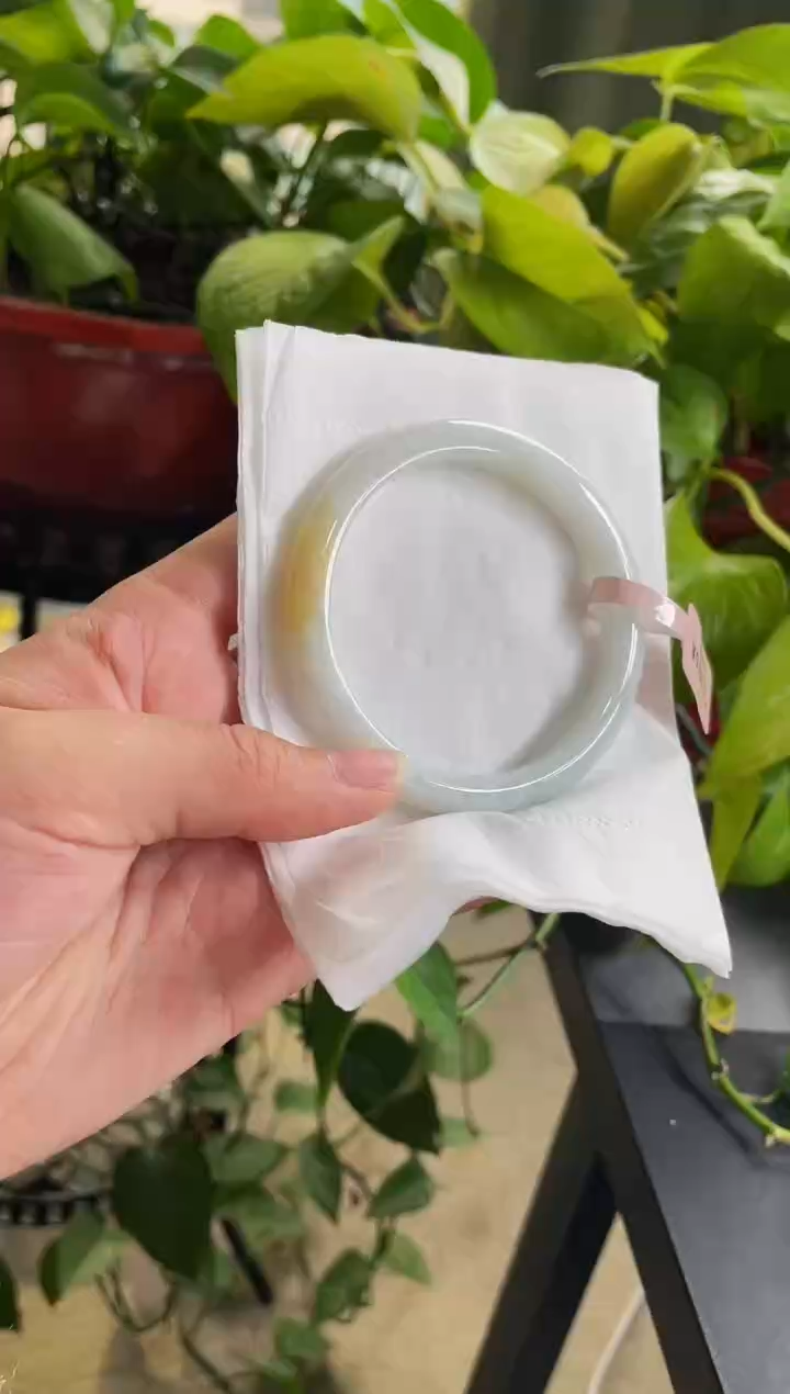 【闪购商品】翡翠手镯未镶嵌33手镯