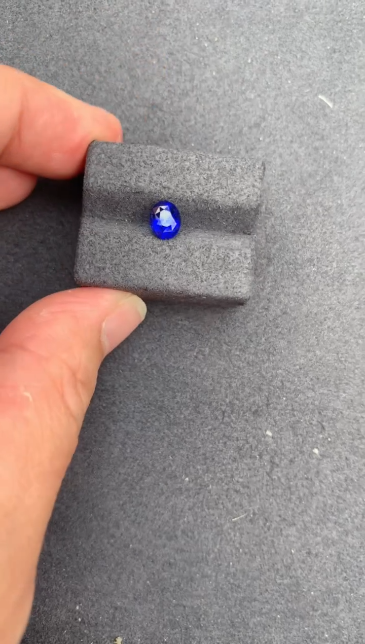 【闪购商品】蓝宝石裸石未镶嵌1.1ct皇家蓝