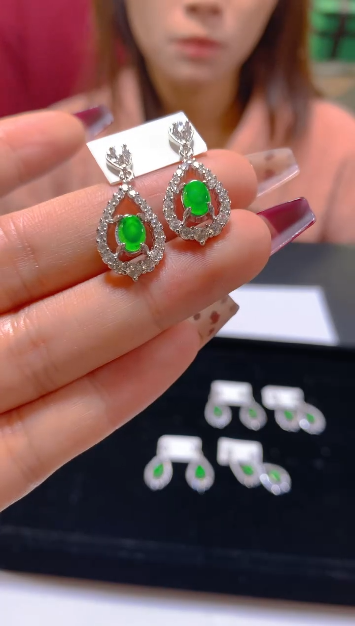 未镶嵌翡翠耳饰多样性发一