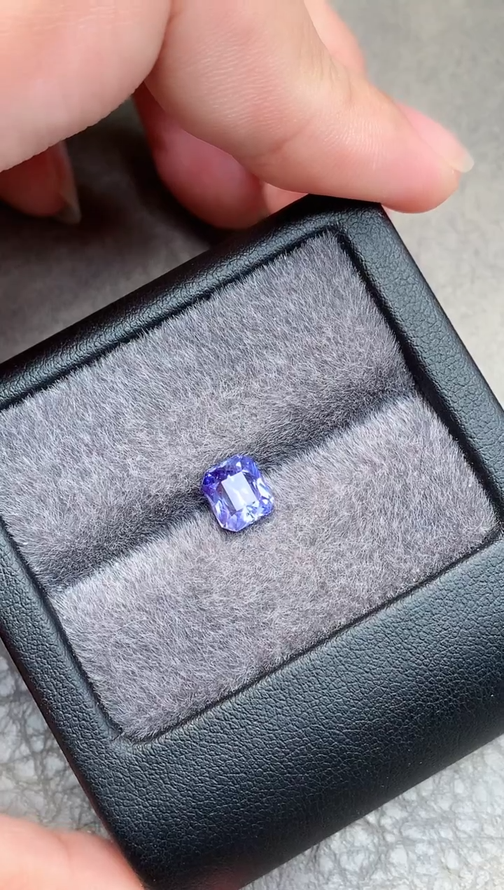 【闪购商品】彩色蓝宝石裸石未镶嵌2.48ct GUILD无烧紫蓝宝HZR