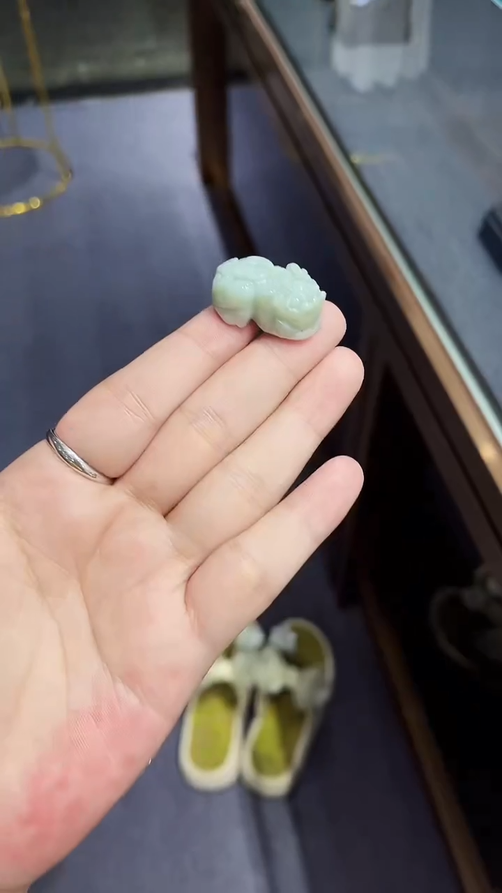颈饰未镶嵌翡翠貔貅