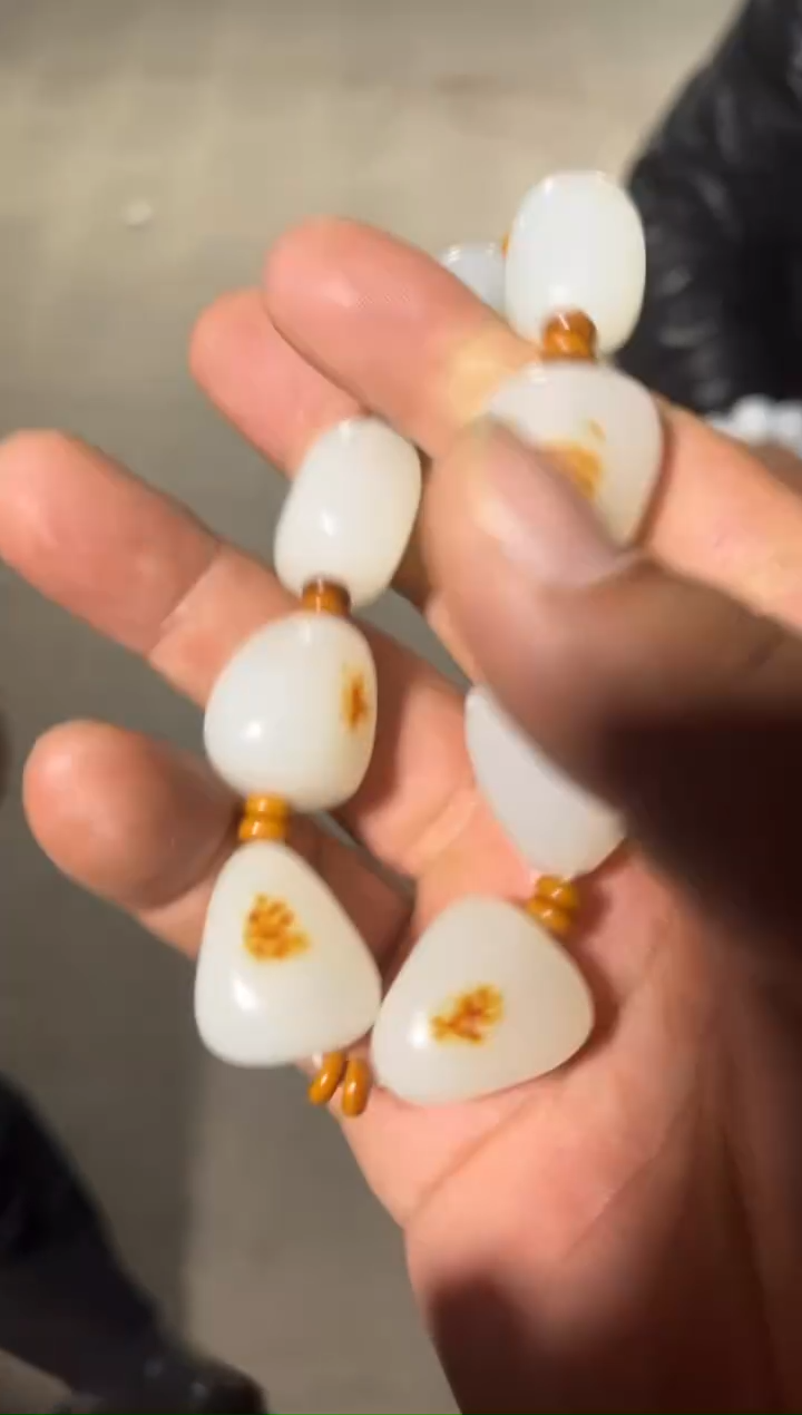 未镶嵌和田玉挂件1