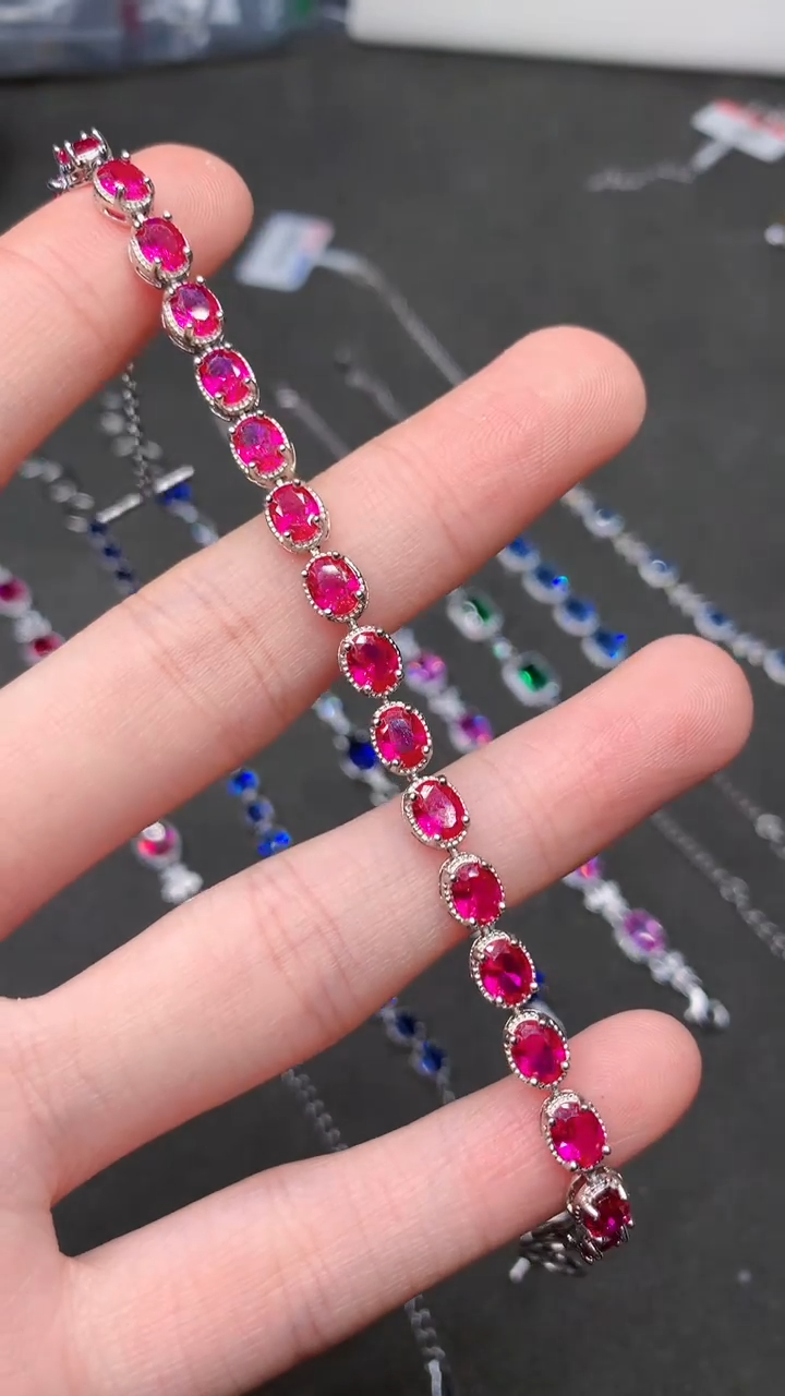 【闪购商品】红宝石手链银S925镶嵌.......