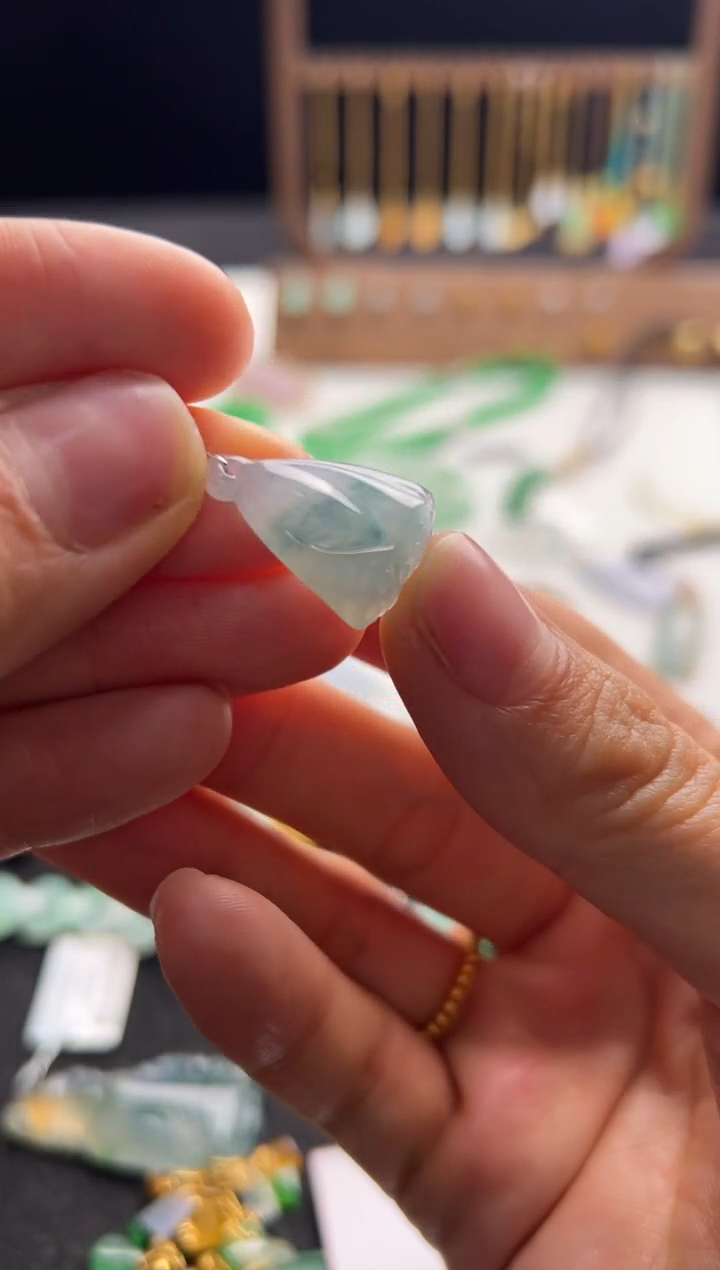 【闪购商品】定制翡翠未镶嵌莲蓬120+12-zjl004