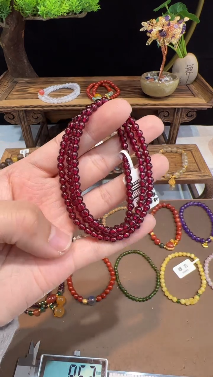 【闪购商品】石榴石手串未镶嵌@@手饰