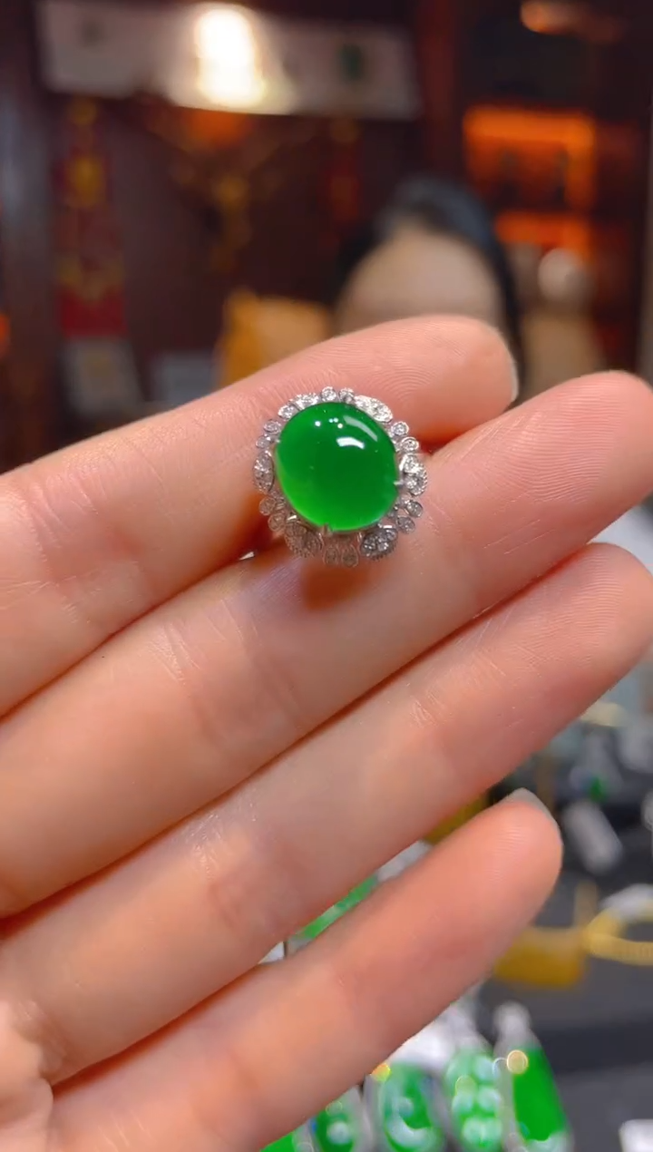 【闪购商品】翡翠戒指18K金镶嵌112112天然A货翡翠蛋面戒指