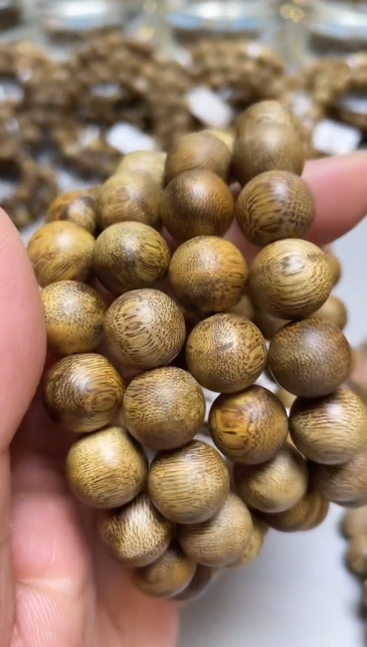 【闪购商品】沉香手串 2莺歌绿圆珠单圈1.2+多样性发其一