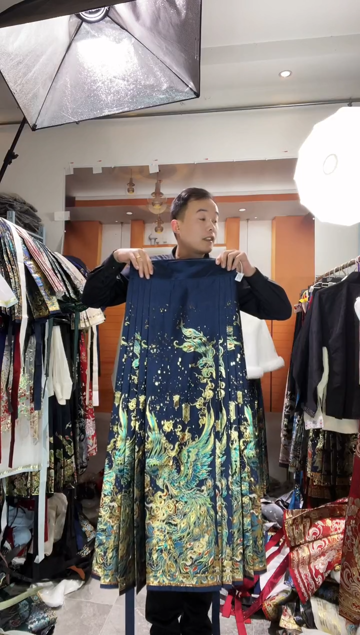 扶*?孤品商品编码  齐天蓝L