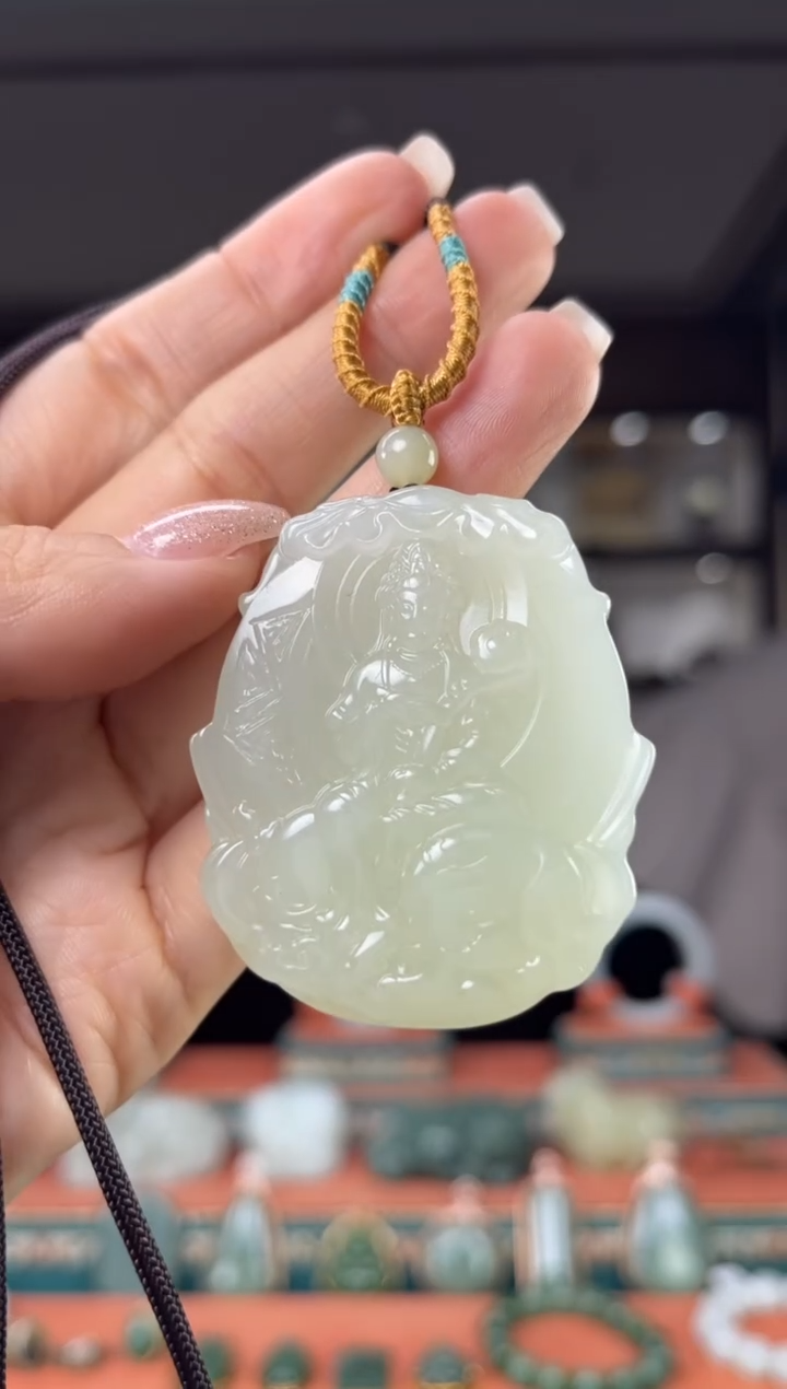 颈饰未镶嵌和田玉佩佩龙 蛇