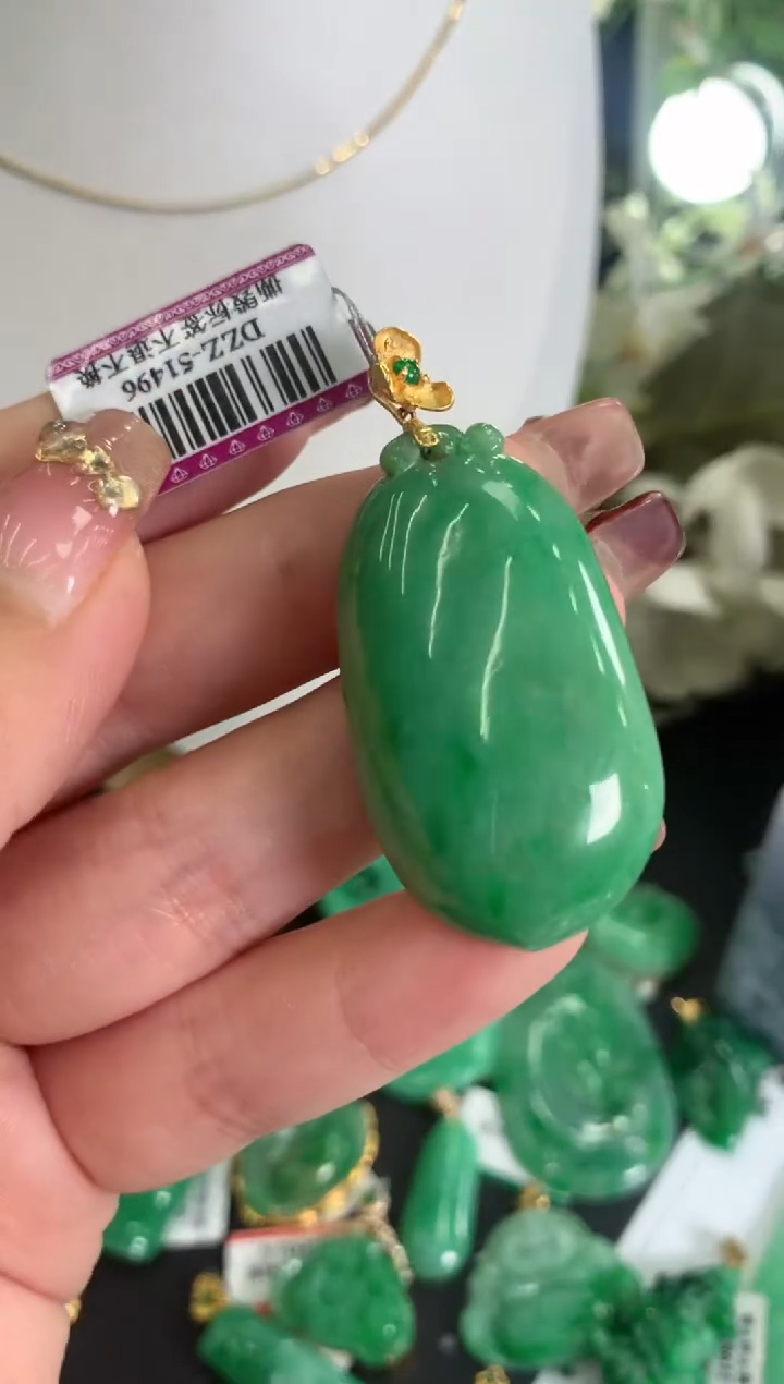 【闪购商品】翡翠吊坠(不含链)18K金镶嵌挂件