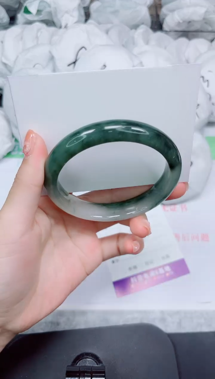 石英质玉手镯未镶嵌182-60