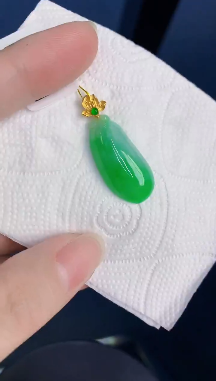 颈饰18K金镶嵌翡翠天然翡翠缅甸A货