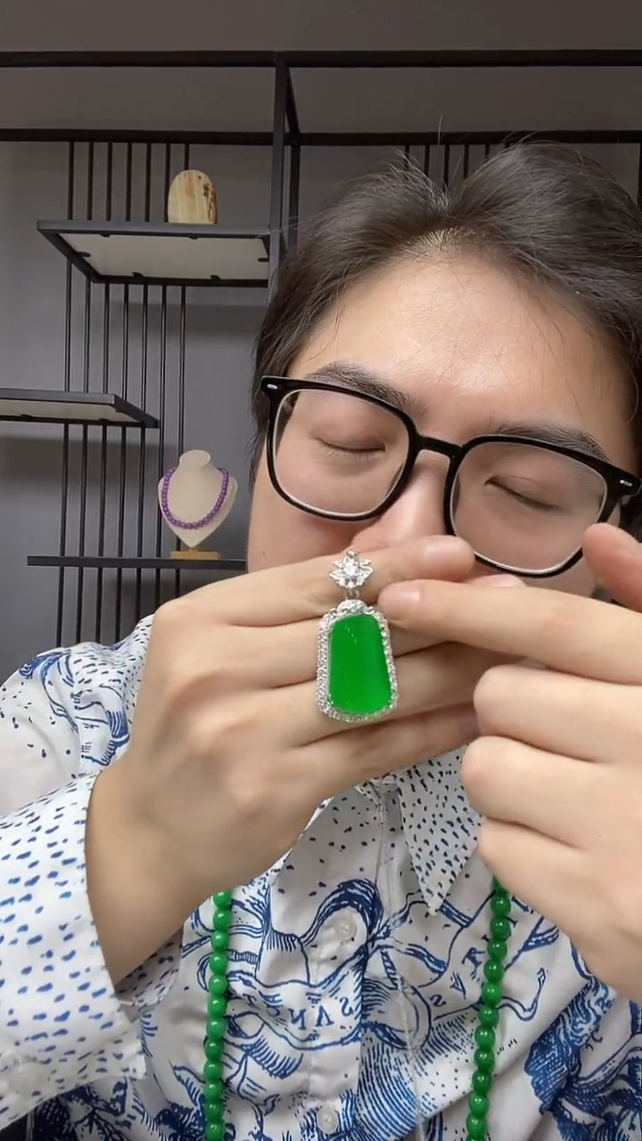 【闪购商品】翡翠颈饰合金无事牌