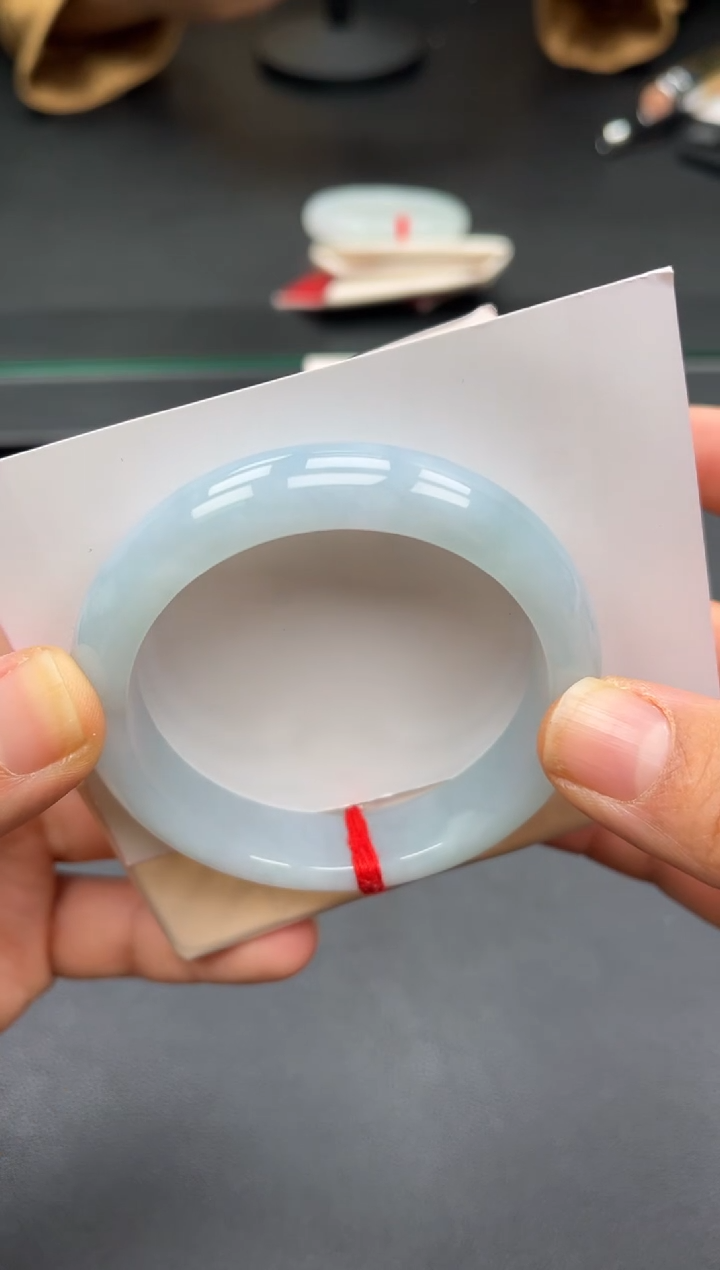 未镶嵌手镯翡翠多人