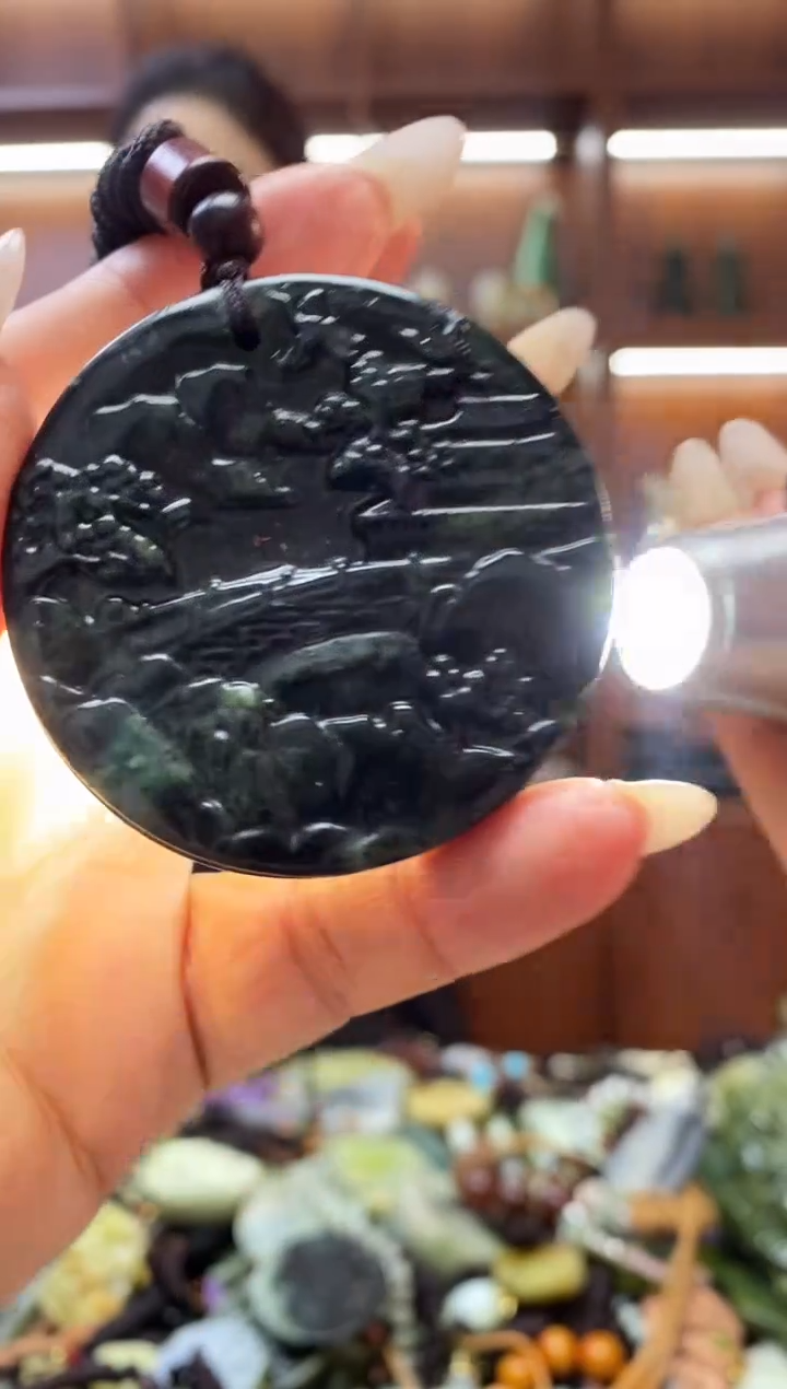 未镶嵌岫玉吊坠    