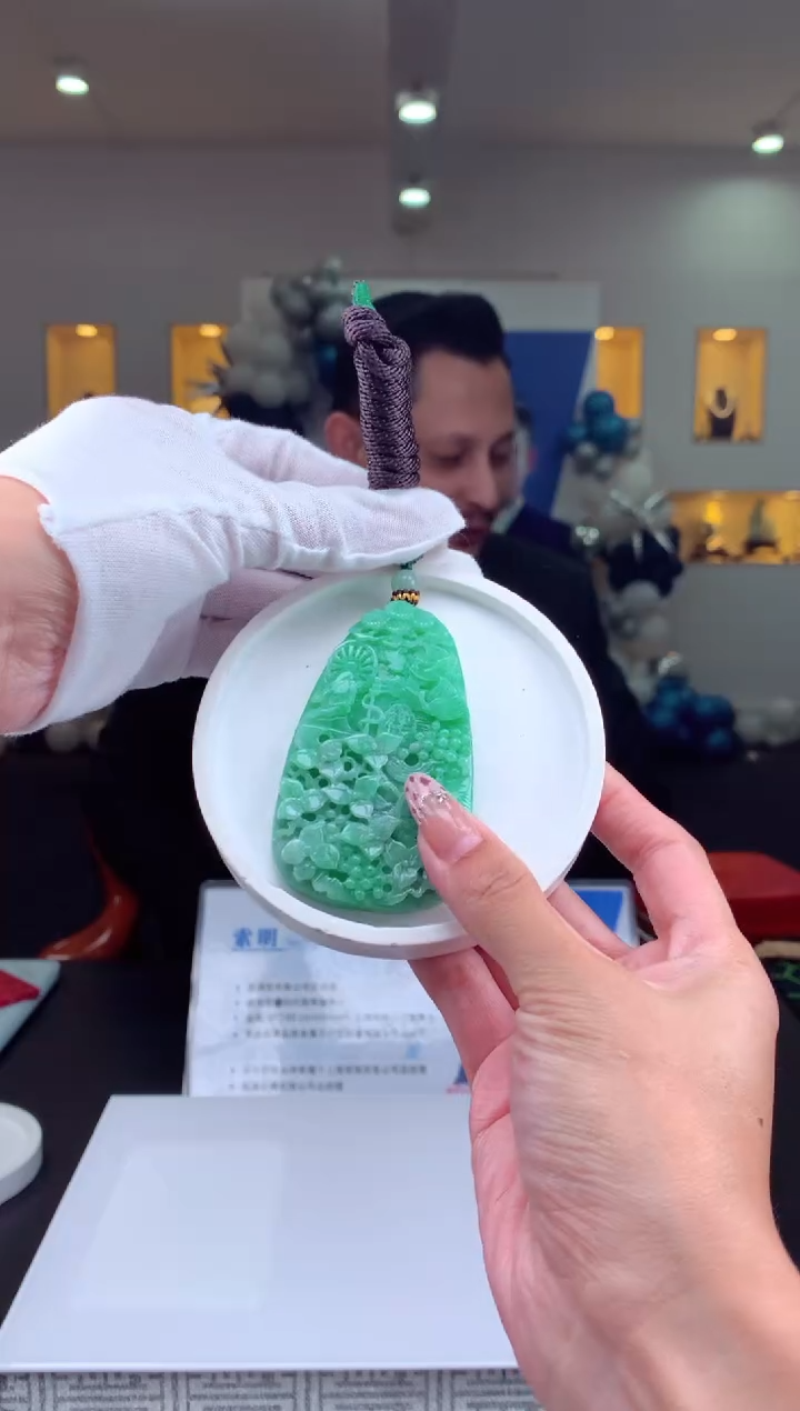 【闪购商品】定制翡翠未镶嵌挂件发货（拍一发一）