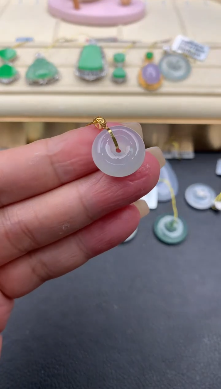 【闪购商品】翡翠颈饰18K金镶嵌Q729      