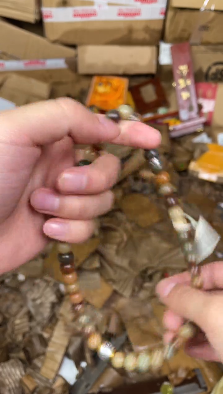 木质非金属捧月文创福利闪购商品无礼盒