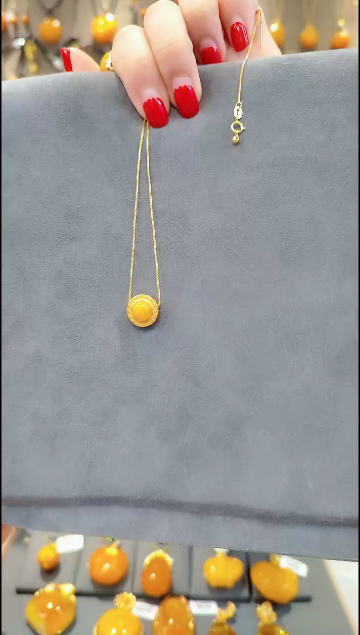 【闪购商品】蜜蜡吊坠(赠链)银S925镀金镶嵌A381蜜蜡吊坠