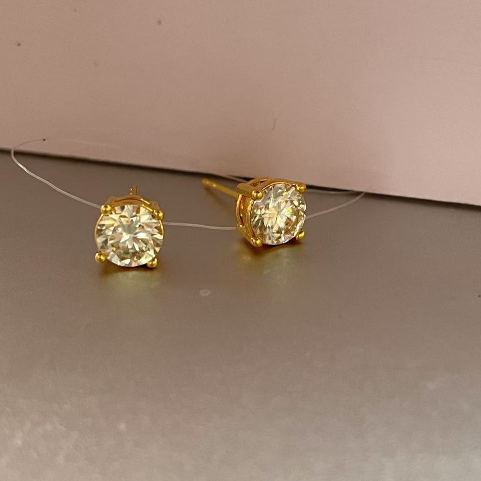 【合成/培育】18k金简约时尚耳钉