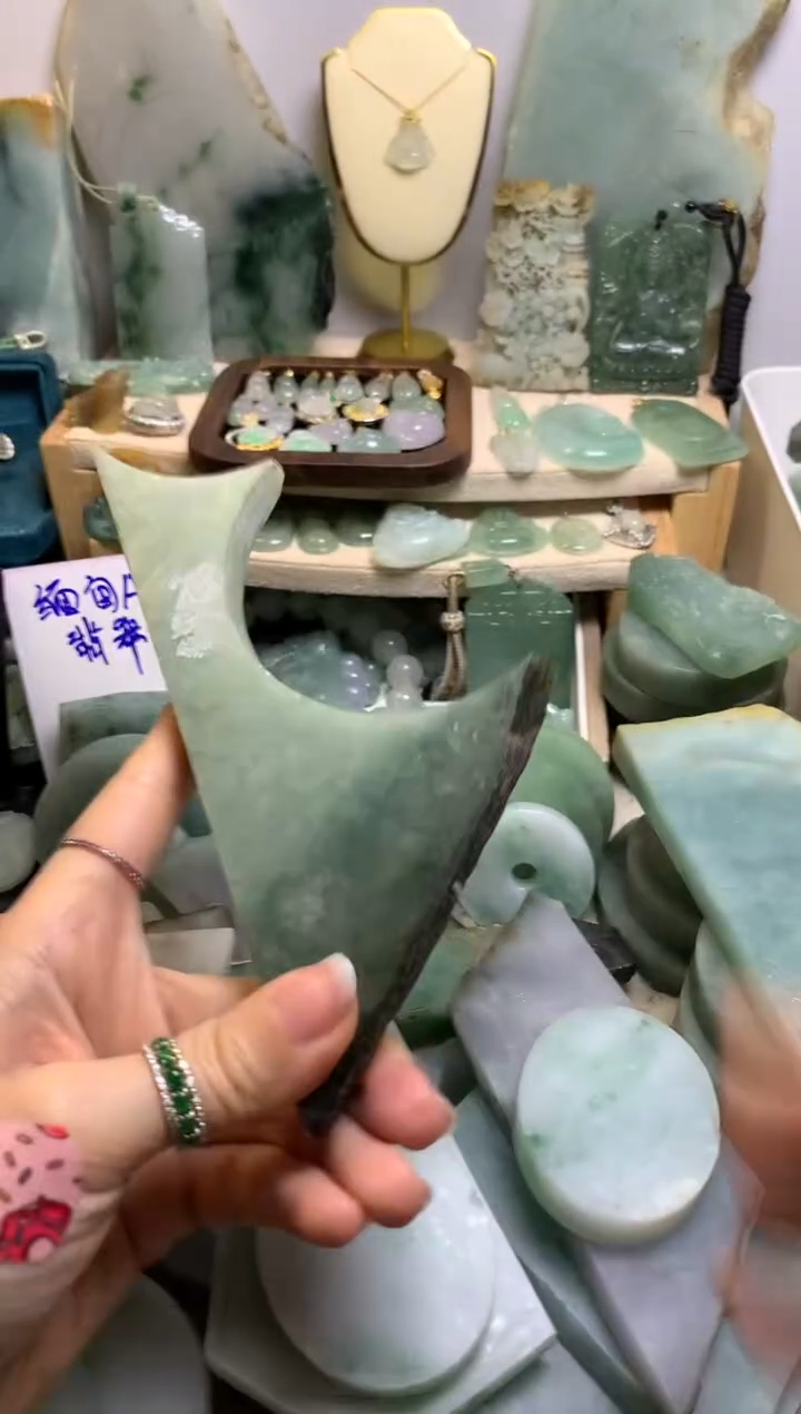【闪购商品】翡翠挂件未镶嵌缅甸A货翡翠，没有运费险