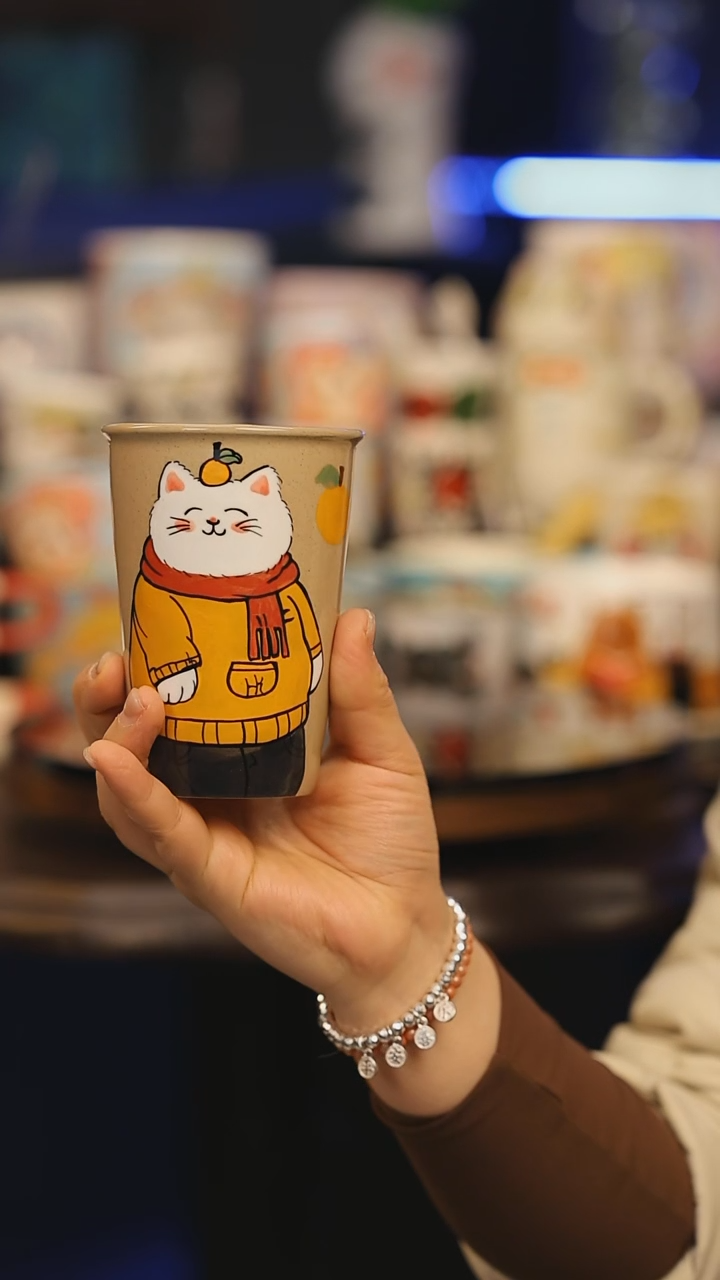 【闪购商品】摆件景德镇釉下彩绘设计师款式陶瓷