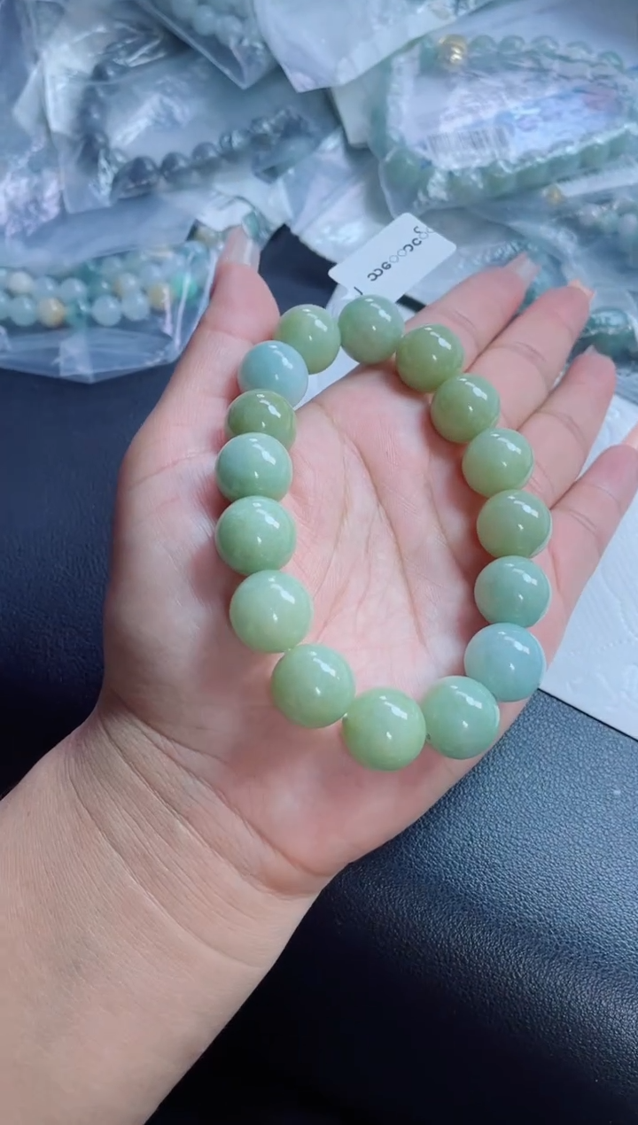 定制翡翠未镶嵌珠串