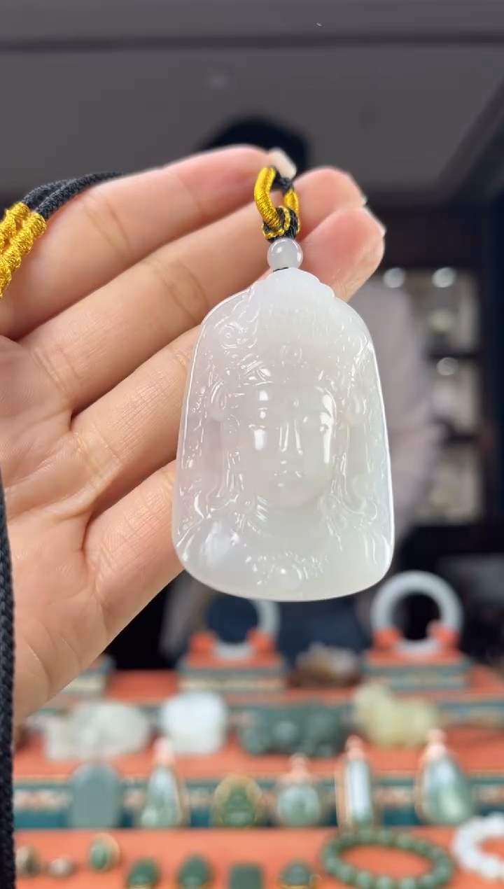 颈饰未镶嵌和田玉佩佩