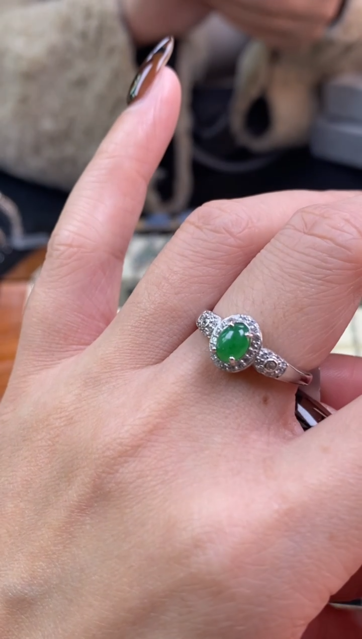 颈饰银S925镶嵌翡翠净货18400