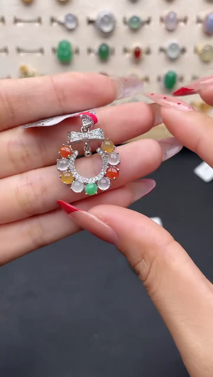 【闪购商品】翡翠吊坠(赠链)银S925镶嵌一物一证一礼盒