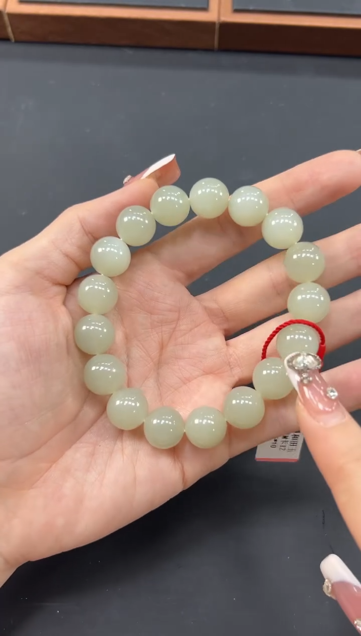 【闪购商品】和田玉手串未镶嵌且末微色差近矿卡12手串