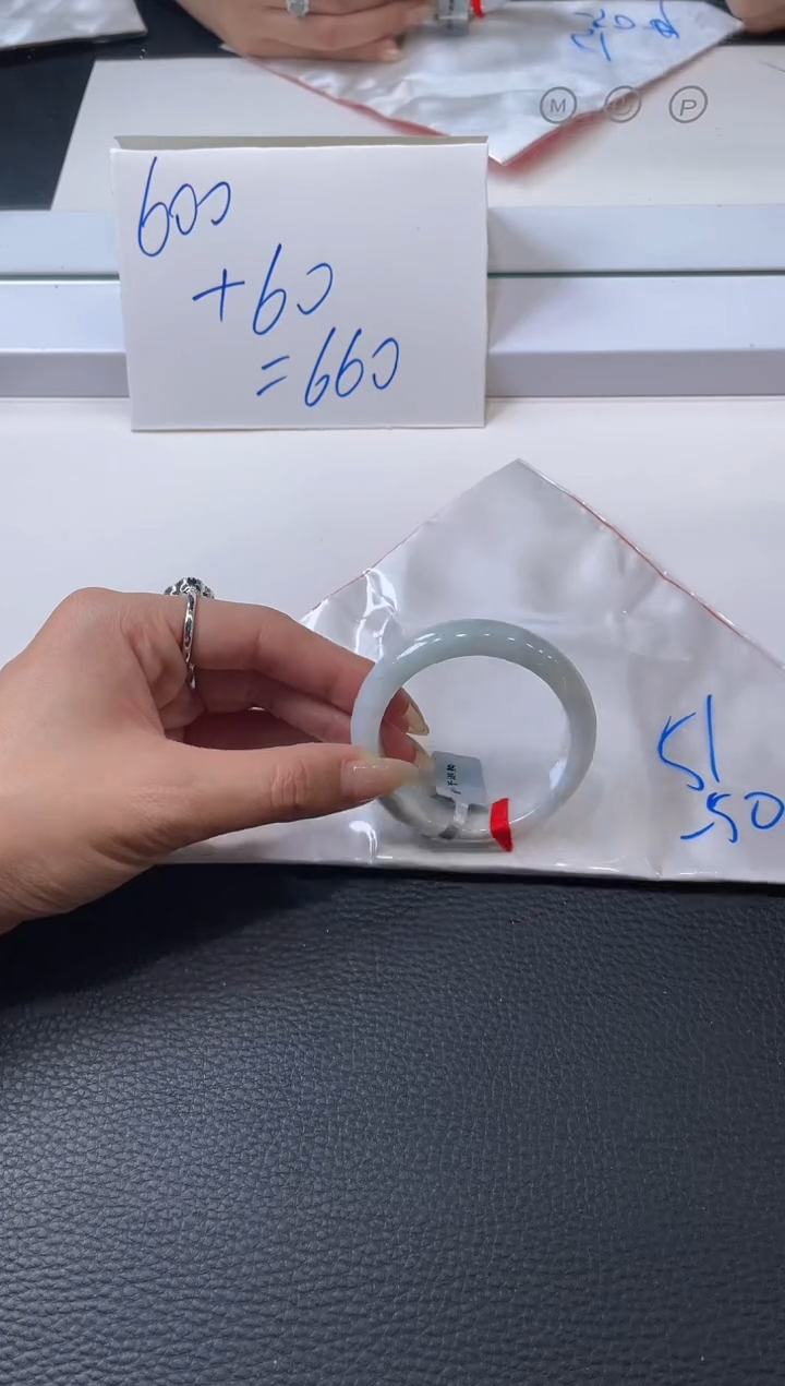 【闪购商品】翡翠手镯未镶嵌手镯