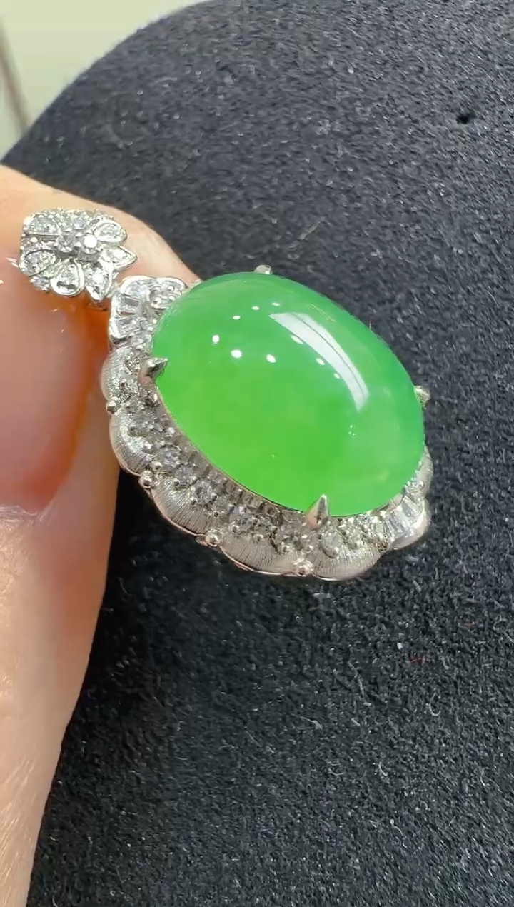 【闪购商品】翡翠吊坠(不含链)18K金镶嵌多样性发货拍一发一