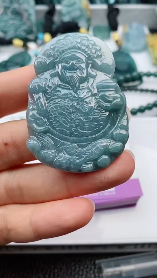 【闪购商品】翡翠颈饰未镶嵌            