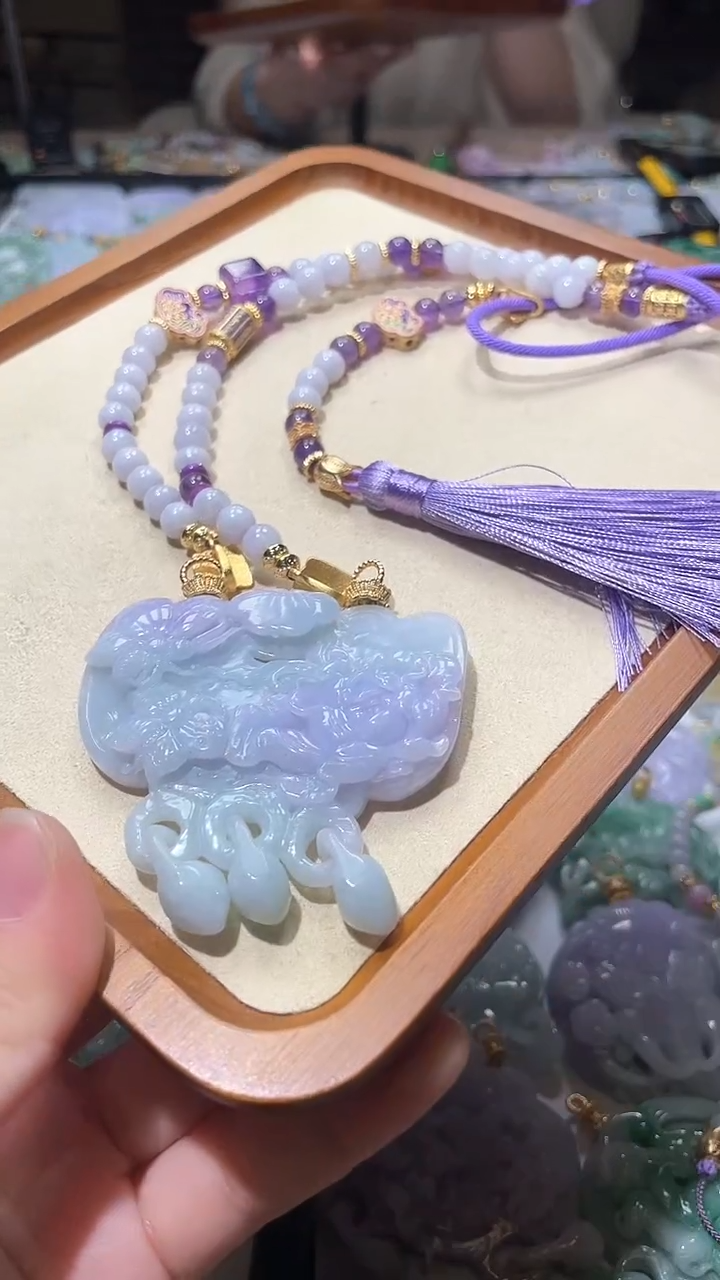 【闪购商品】翡翠颈饰未镶嵌吊坠