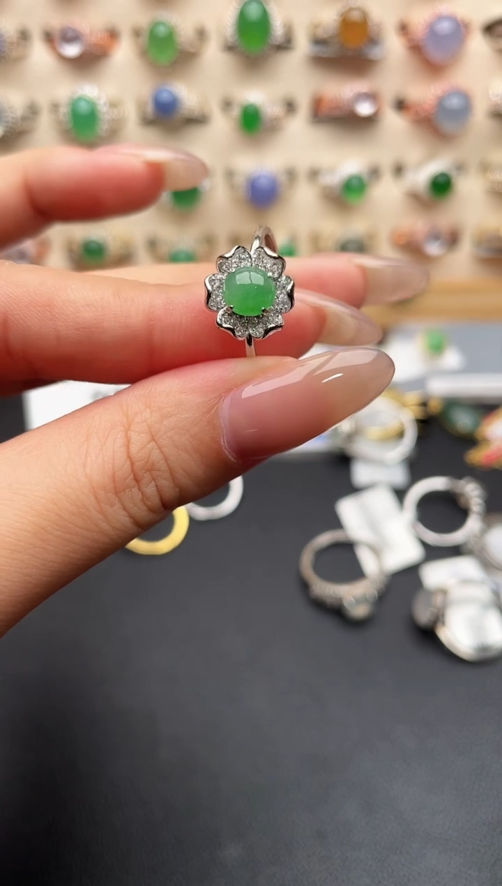 银S925镶嵌戒指翡翠一物一证一礼盒