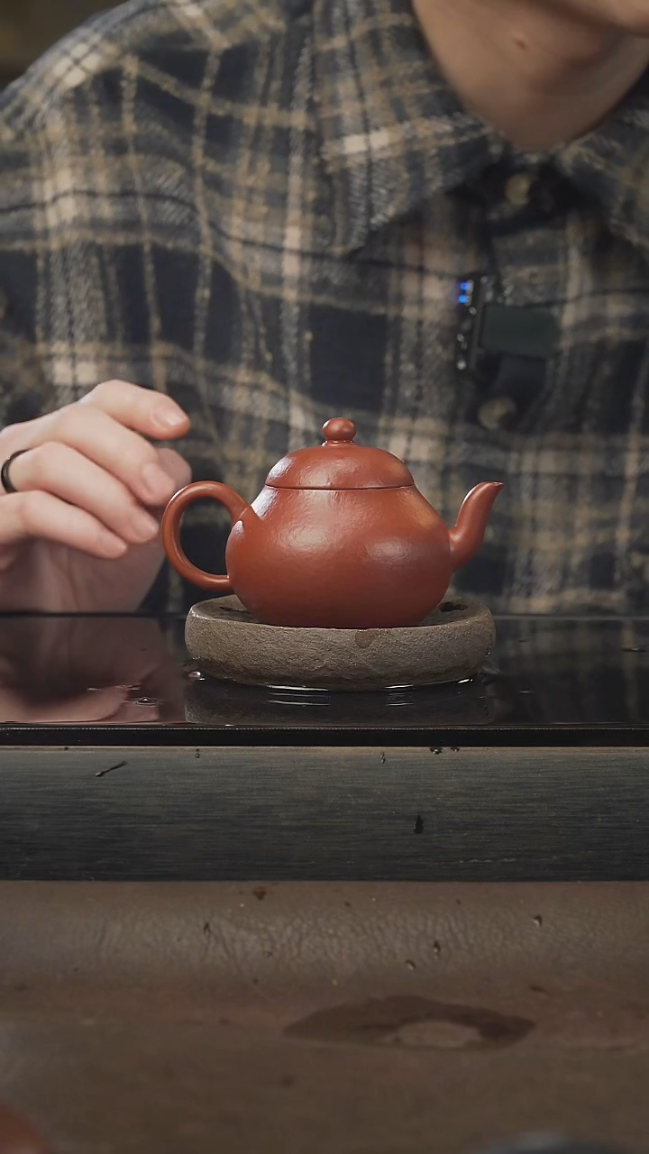 茶壶紫砂梨形，朱泥，120cc