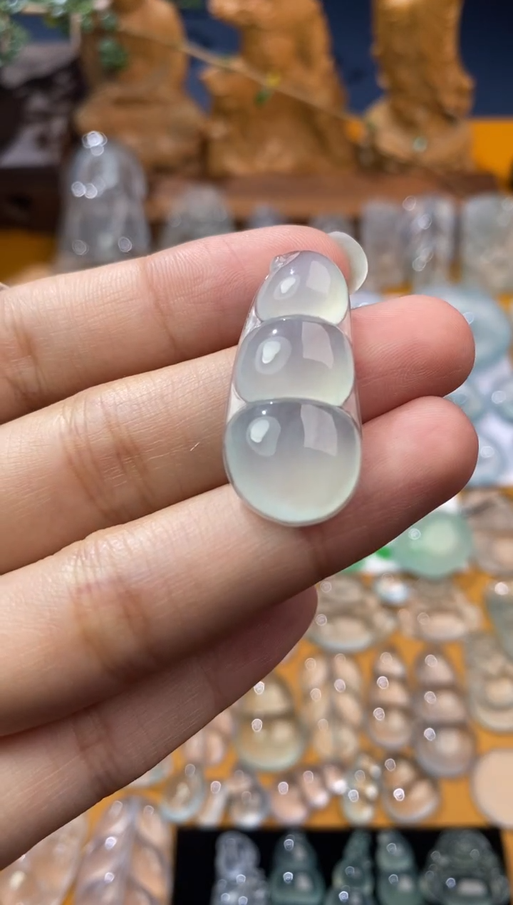 【闪购商品】定制翡翠未镶嵌福豆32.8*15.3*5.9