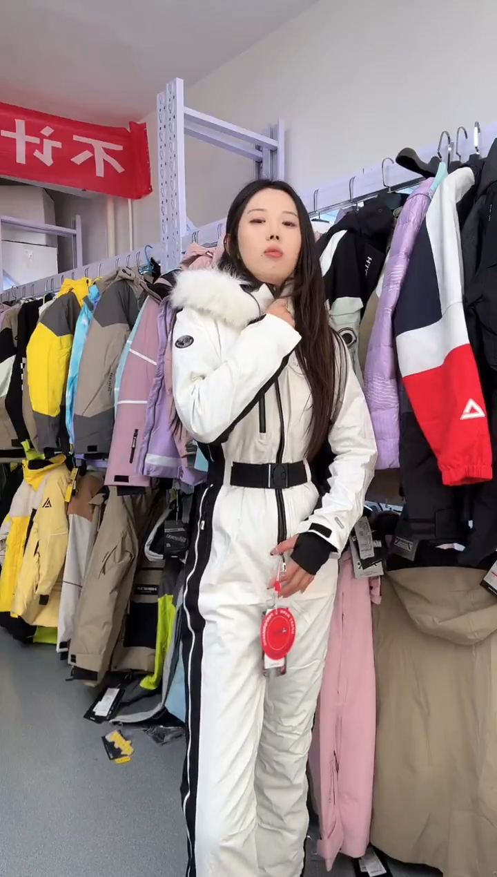 聚酯纤维默认微瑕：1278 m码 毛毛领