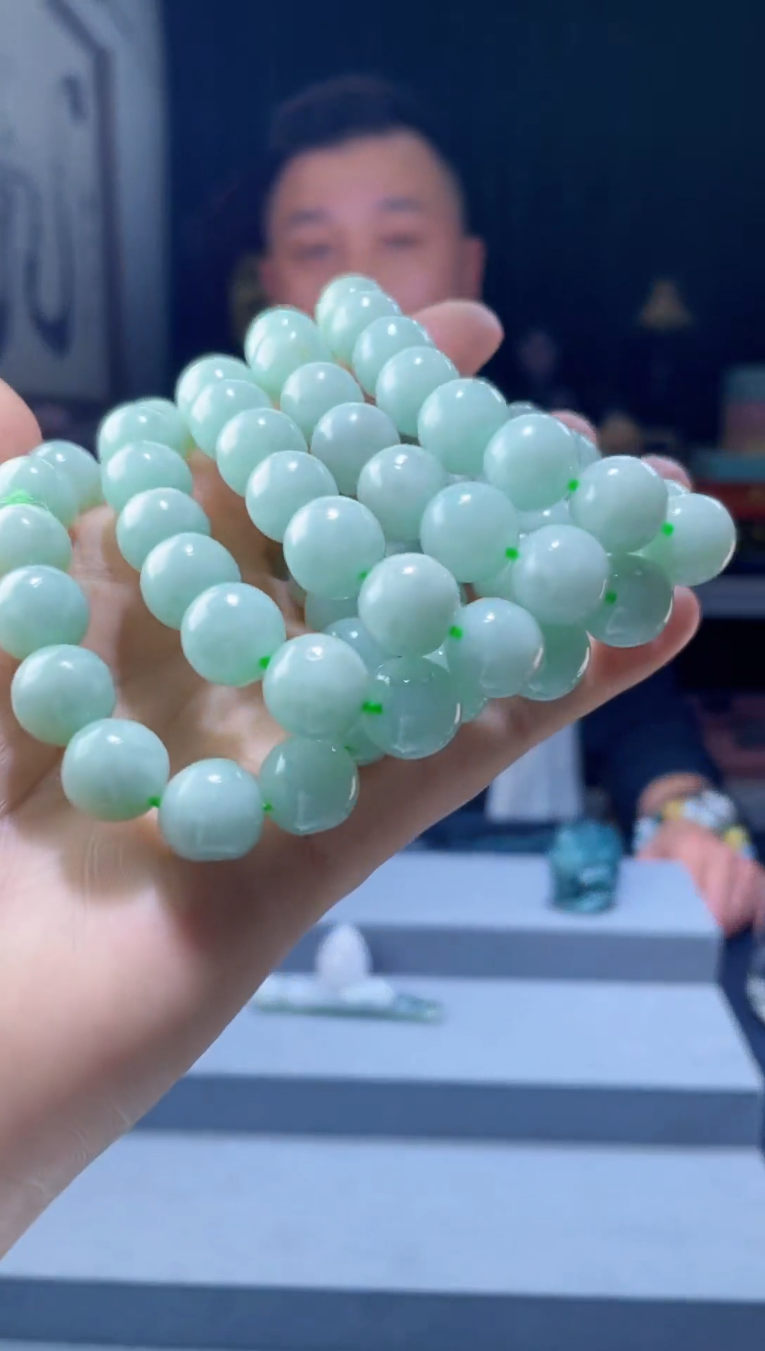 吊坠(赠链)未镶嵌翡翠手串