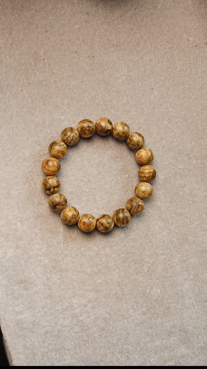 沉香手串柬埔寨软丝单圈13mm16g   03351