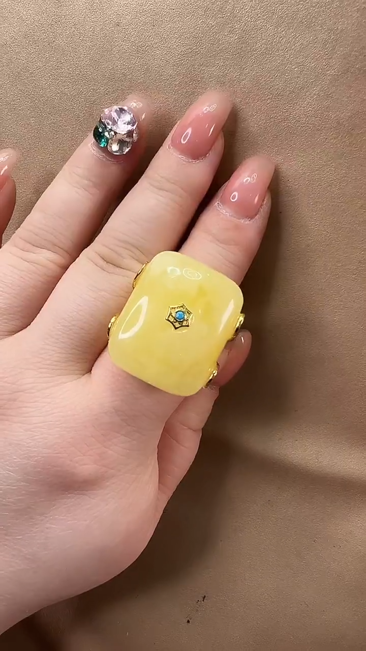 琥珀颈饰未镶嵌戒指