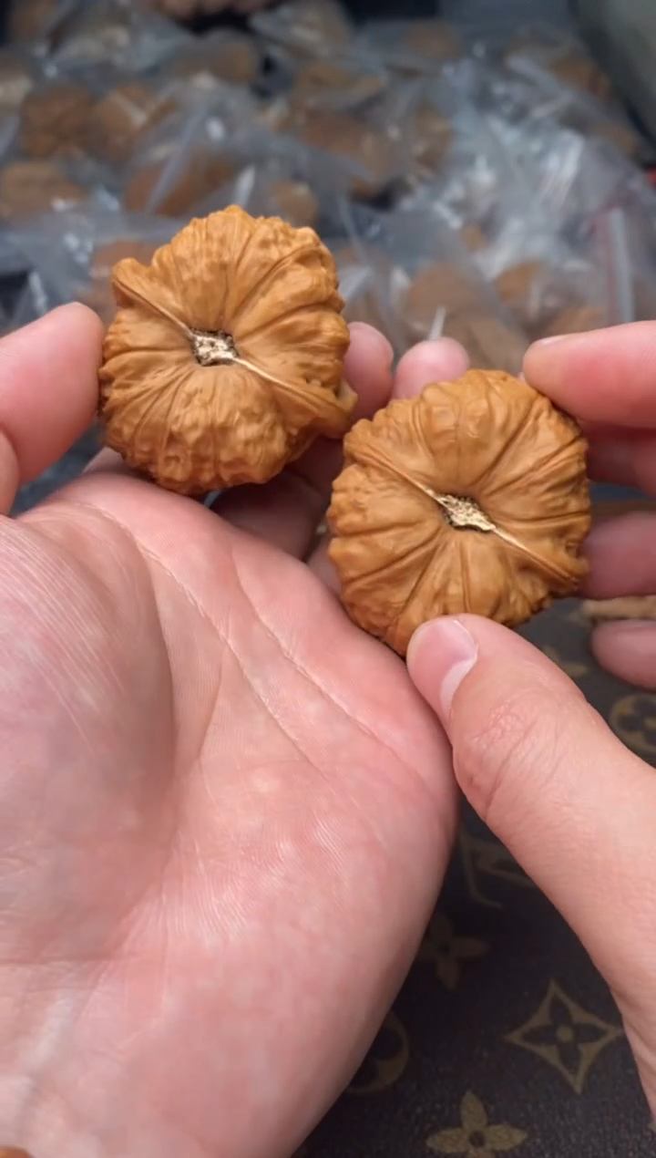 【闪购商品】文玩核桃把件G75号南瓜44尺