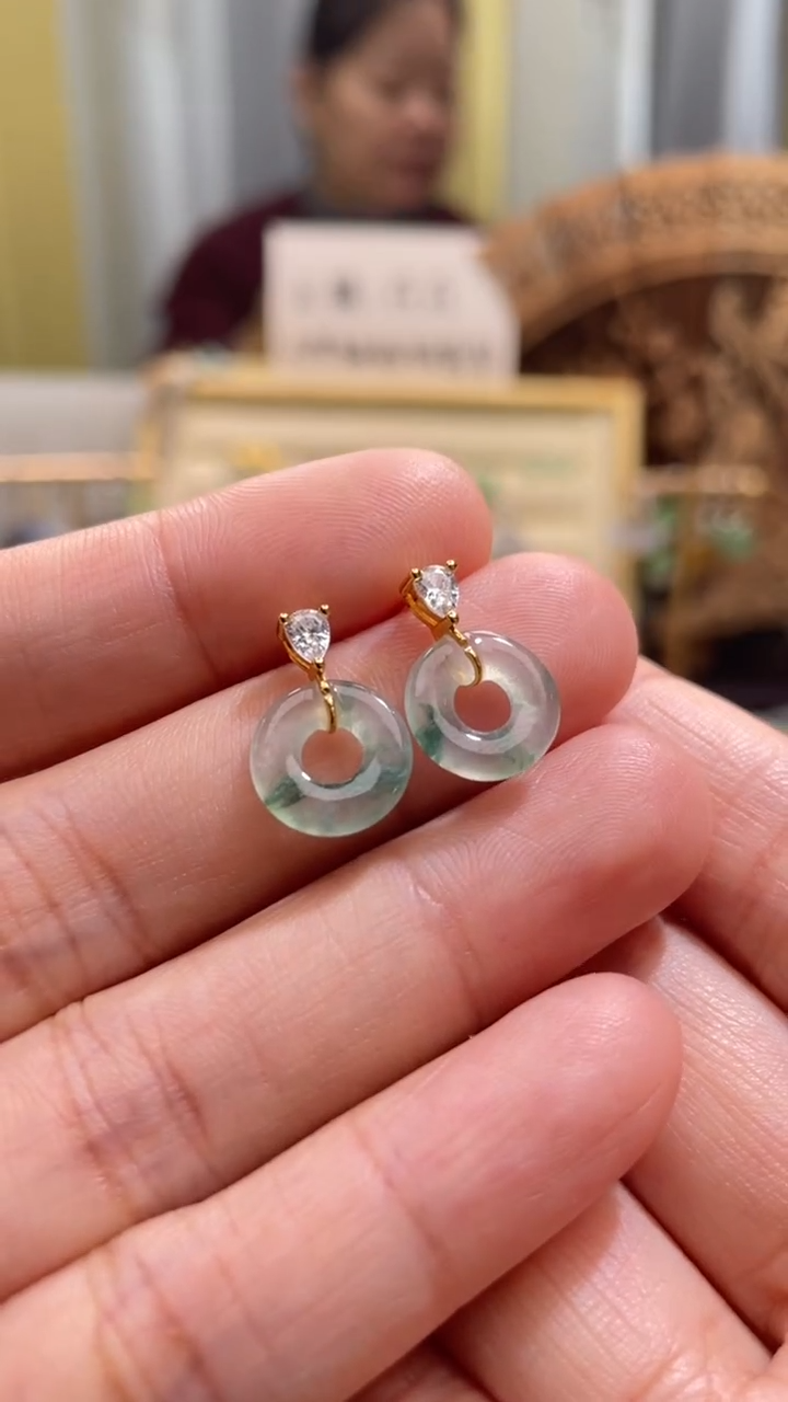 颈饰未镶嵌翡翠甜甜圈耳钉一对