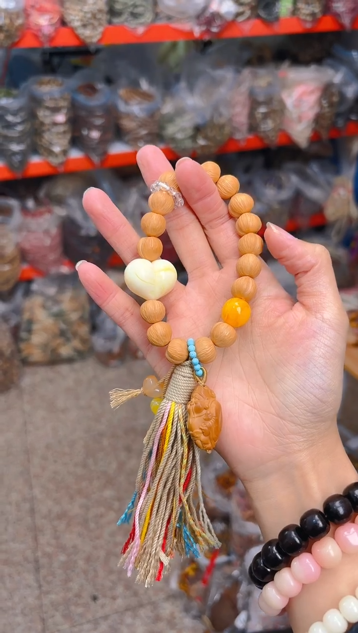 吊坠猴头核桃猴头屁桃新款手持