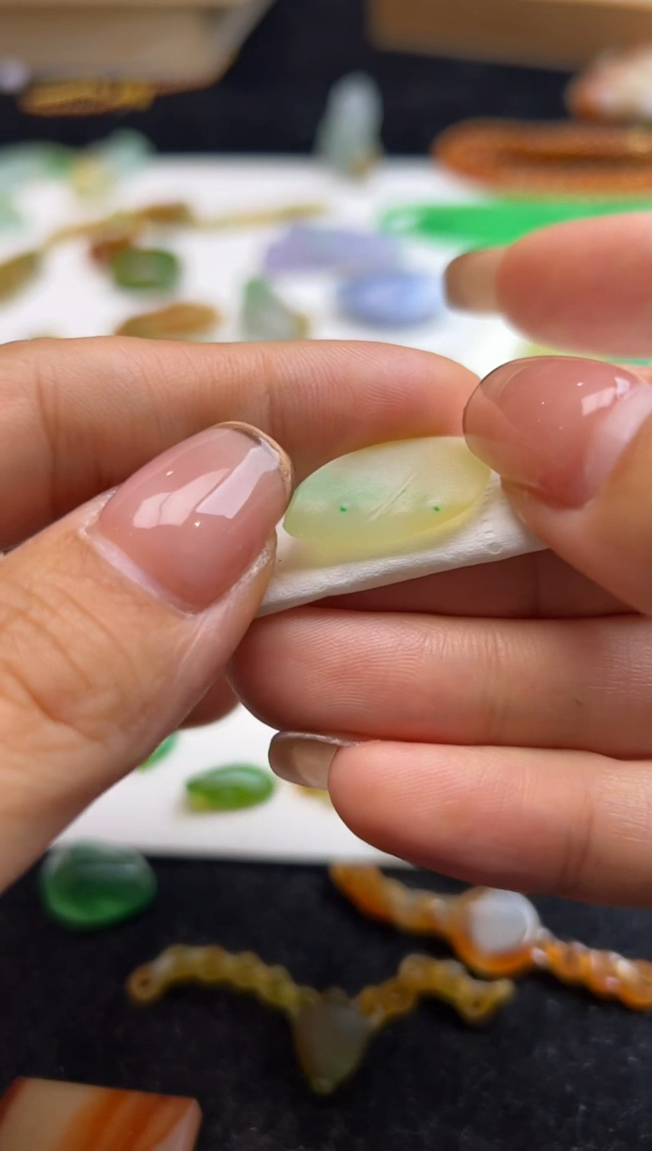 未镶嵌定制翡翠黄加绿抽象蛙3600+360-sm145