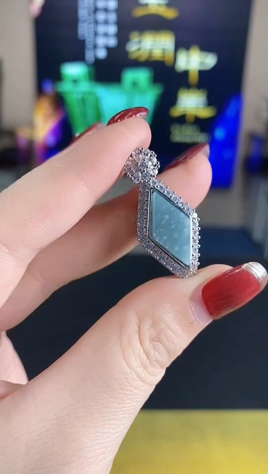 【闪购商品】翡翠颈饰未镶嵌00000027