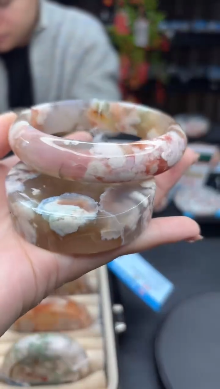 【闪购商品】石英质玉手镯未镶嵌534（64圈赠送镯心）