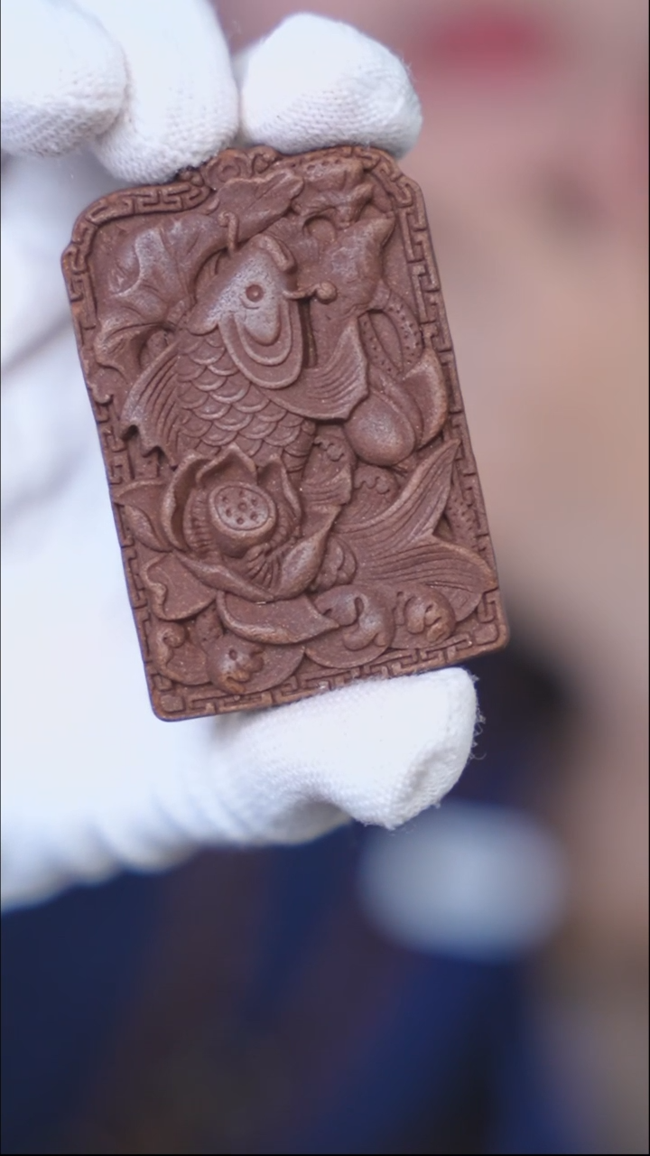 【闪购商品】泥塑龙涎念慈富贵有余脖挂款式（微瑕）